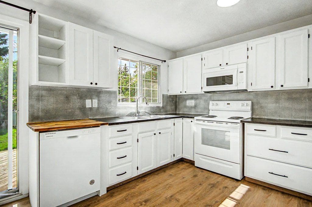 2015 Palliser Drive SW