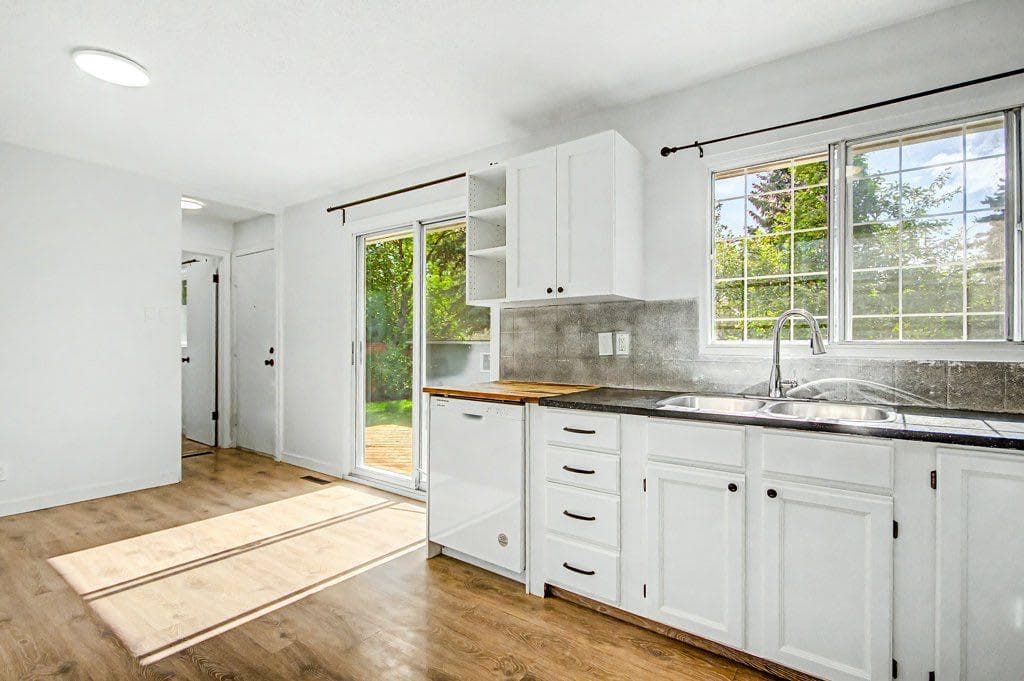 2015 Palliser Drive SW
