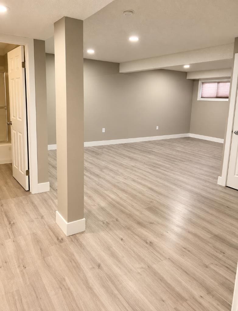 27 Castlebrook Court NE