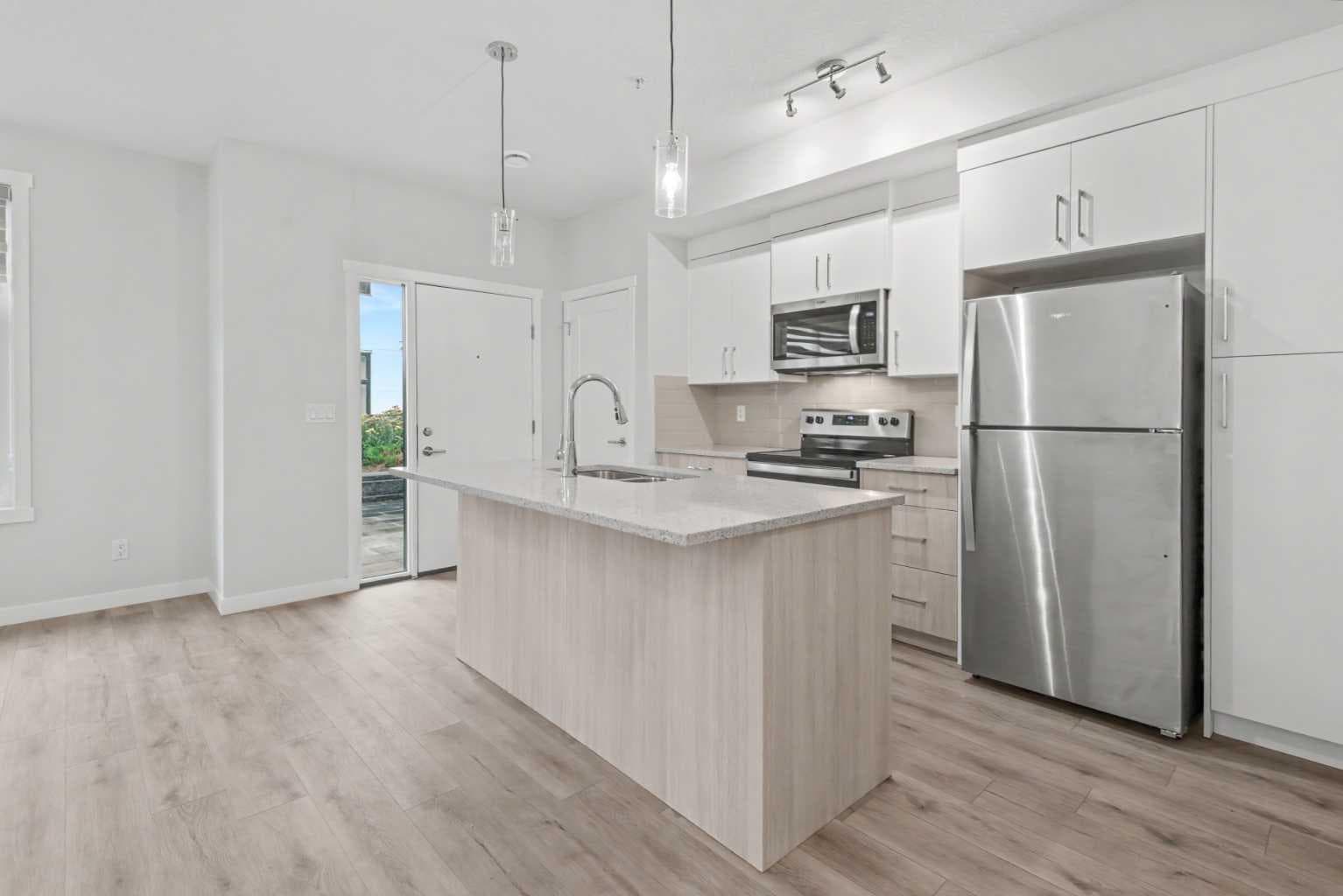 615, 400 Belmont Street SW