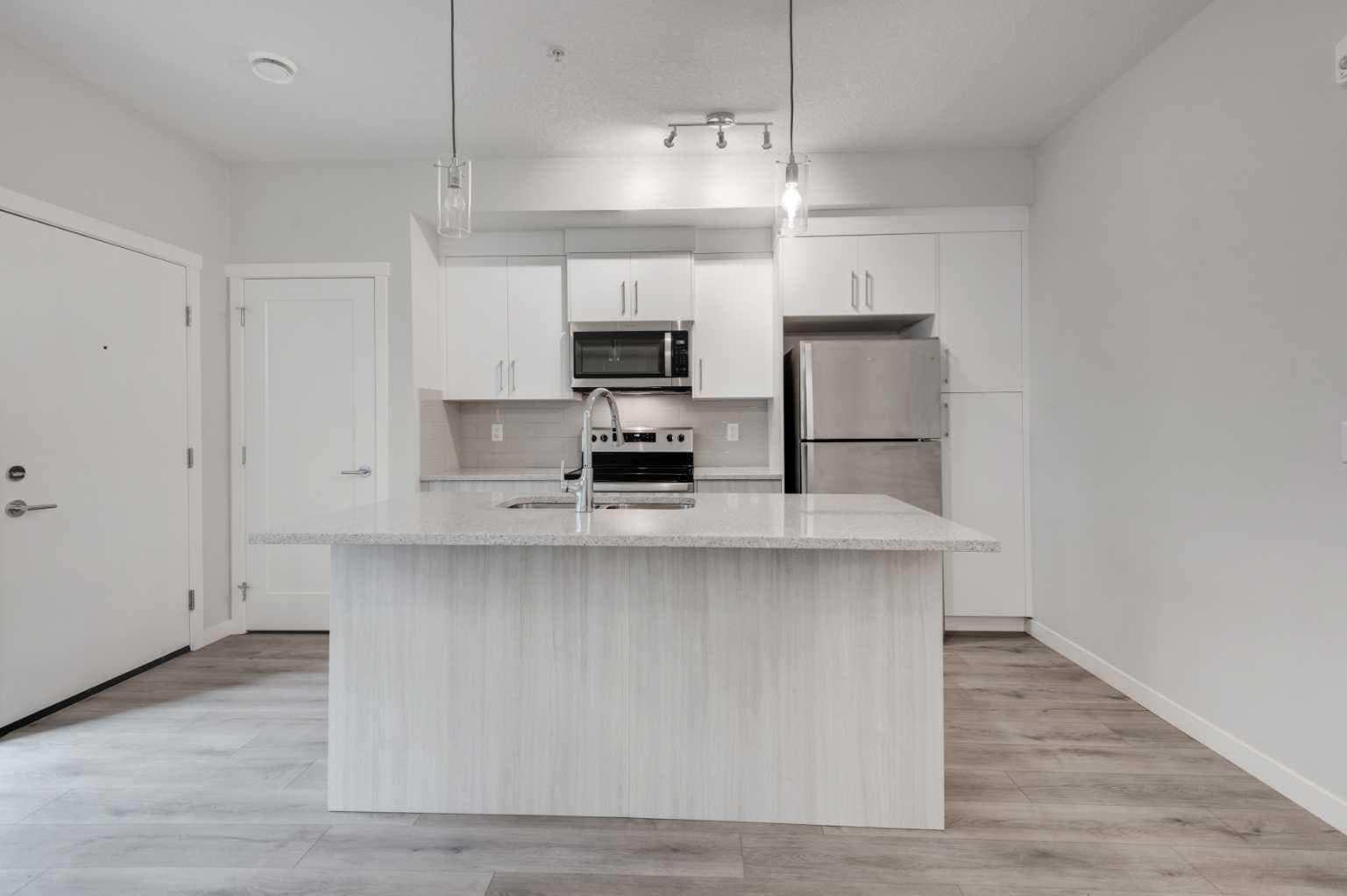 615, 400 Belmont Street SW