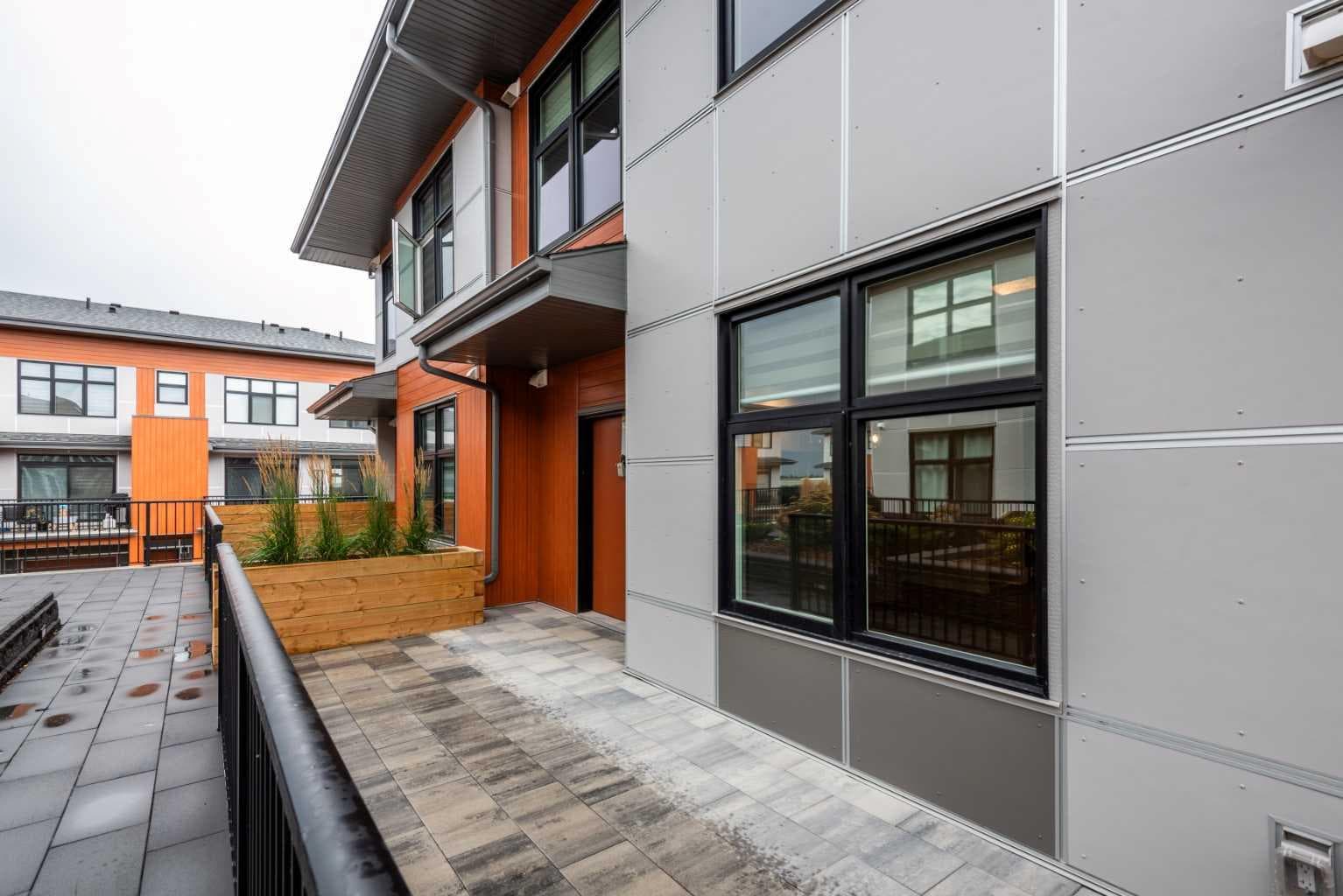 615, 400 Belmont Street SW