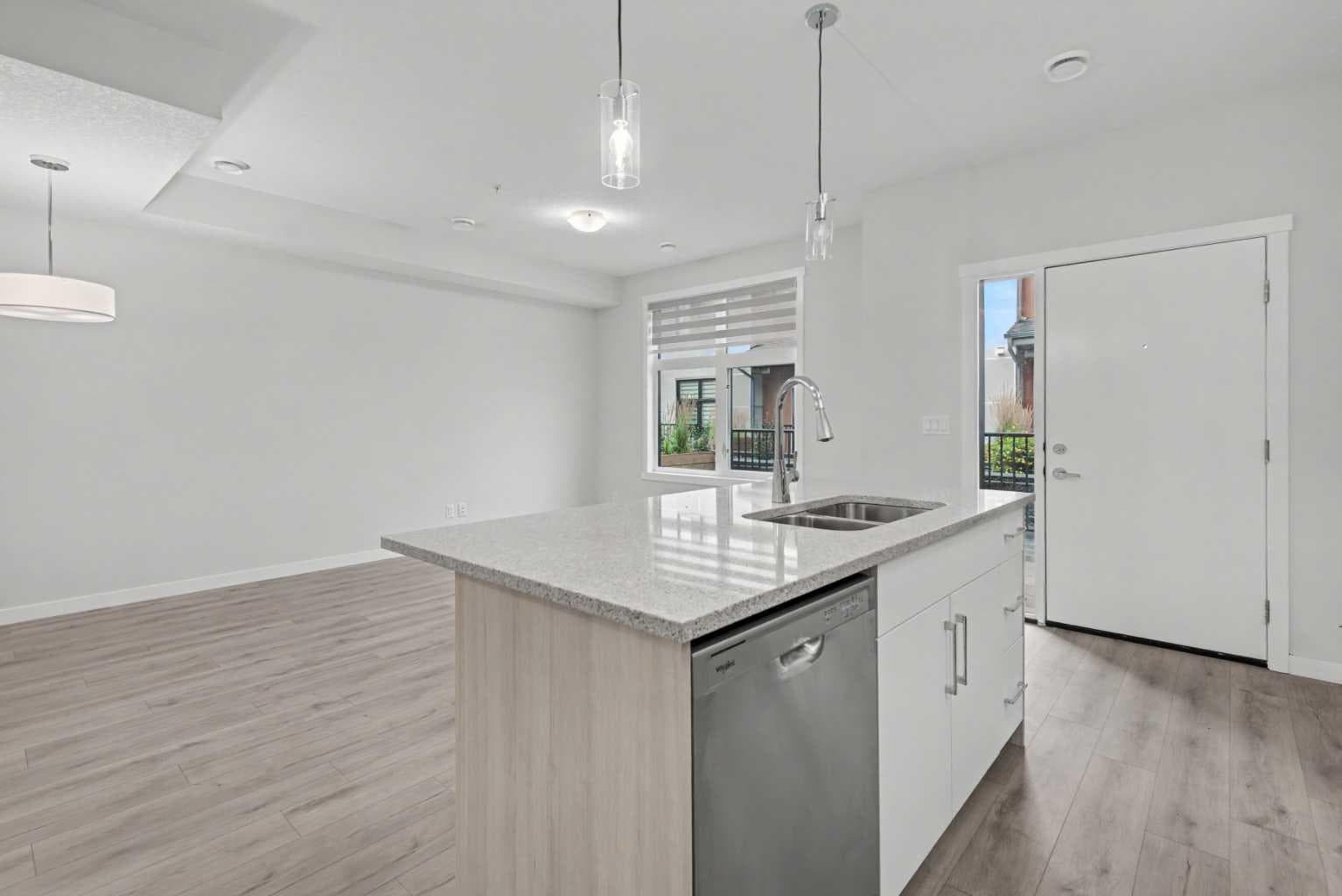 615, 400 Belmont Street SW