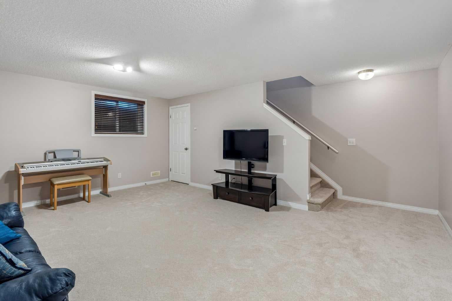 2046 New Brighton Gardens SE