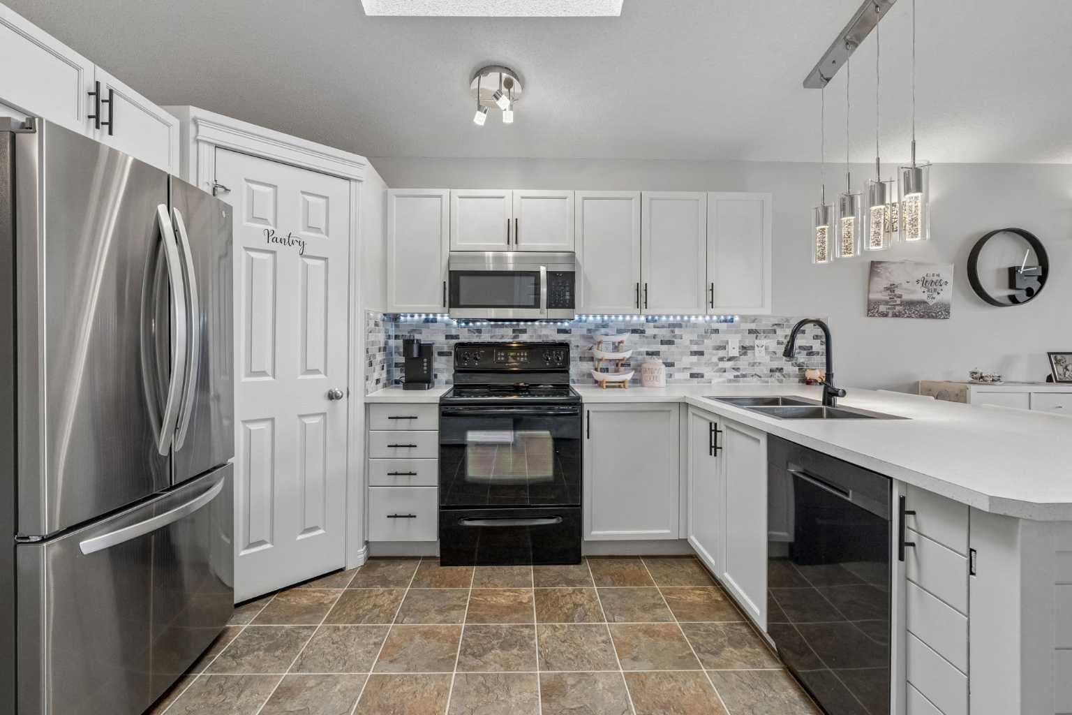 2046 New Brighton Gardens SE