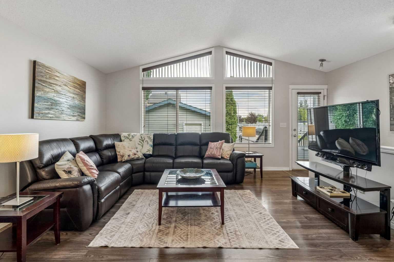 2046 New Brighton Gardens SE