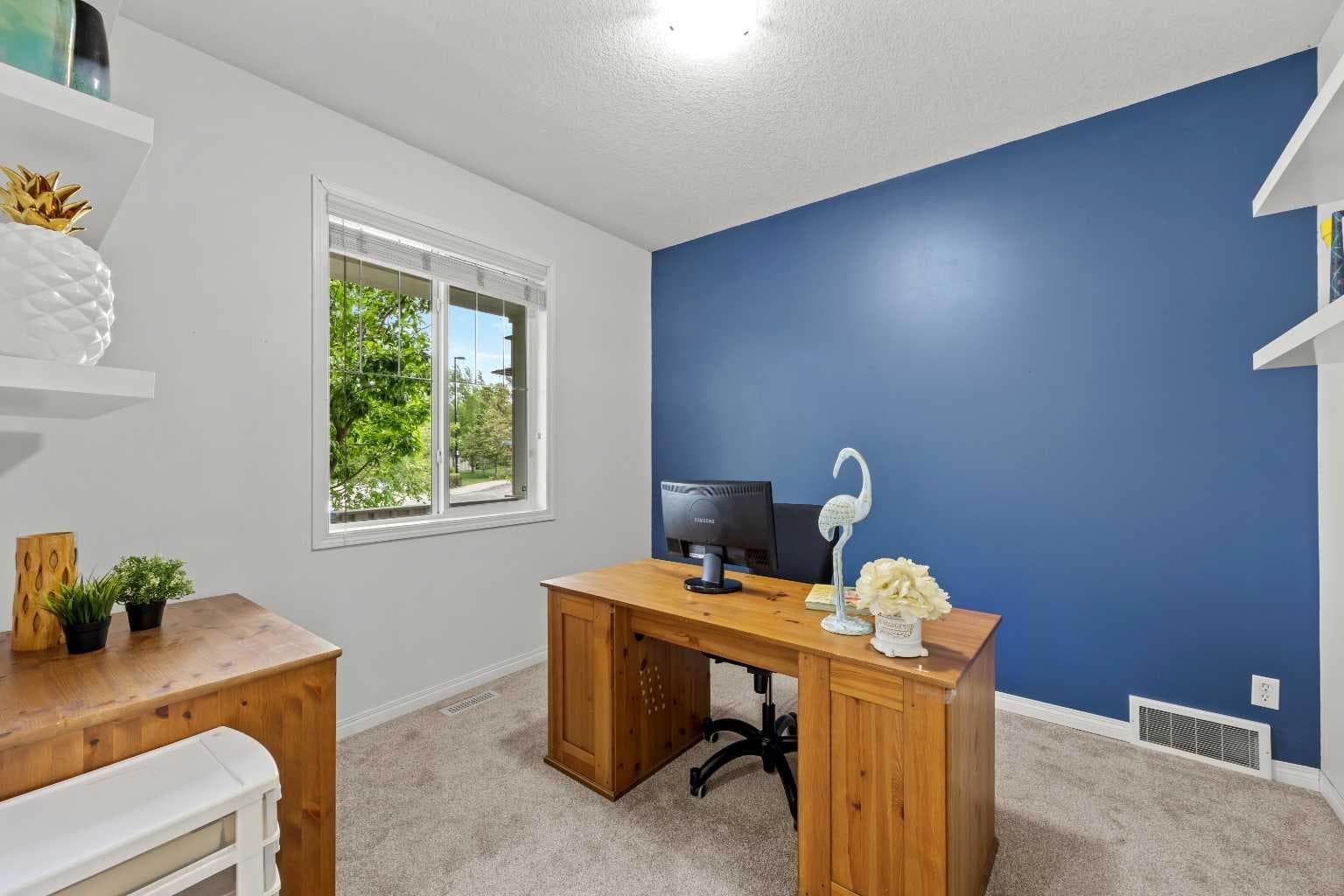318 Coopers Drive SW