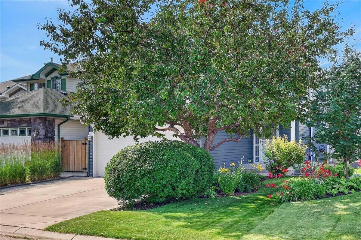 49 Hidden Valley Crescent  NW