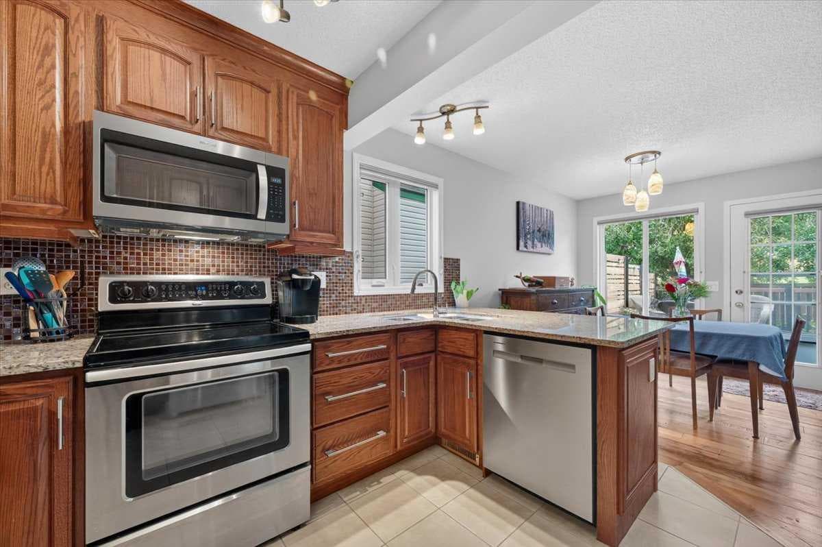 49 Hidden Valley Crescent  NW