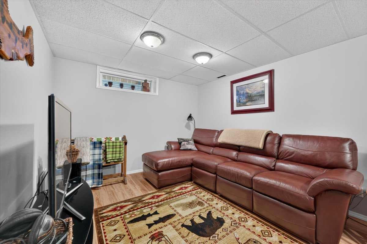 49 Hidden Valley Crescent  NW