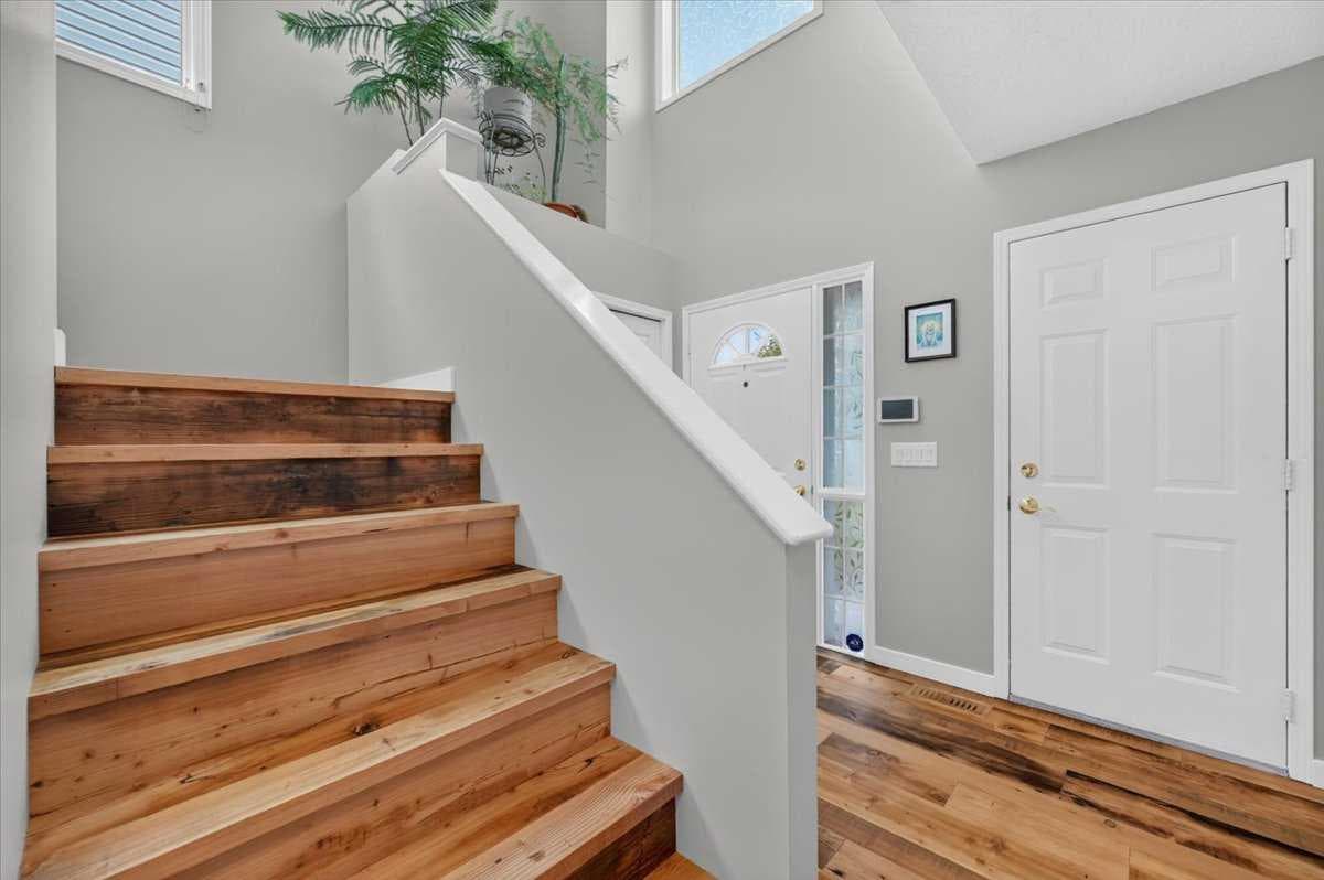 49 Hidden Valley Crescent  NW