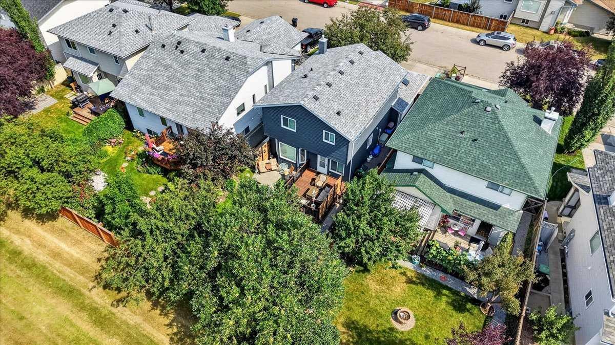 49 Hidden Valley Crescent  NW