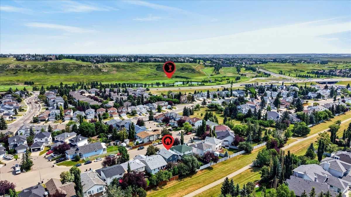 49 Hidden Valley Crescent  NW