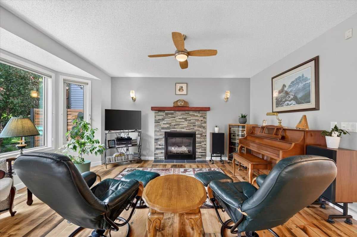 49 Hidden Valley Crescent  NW