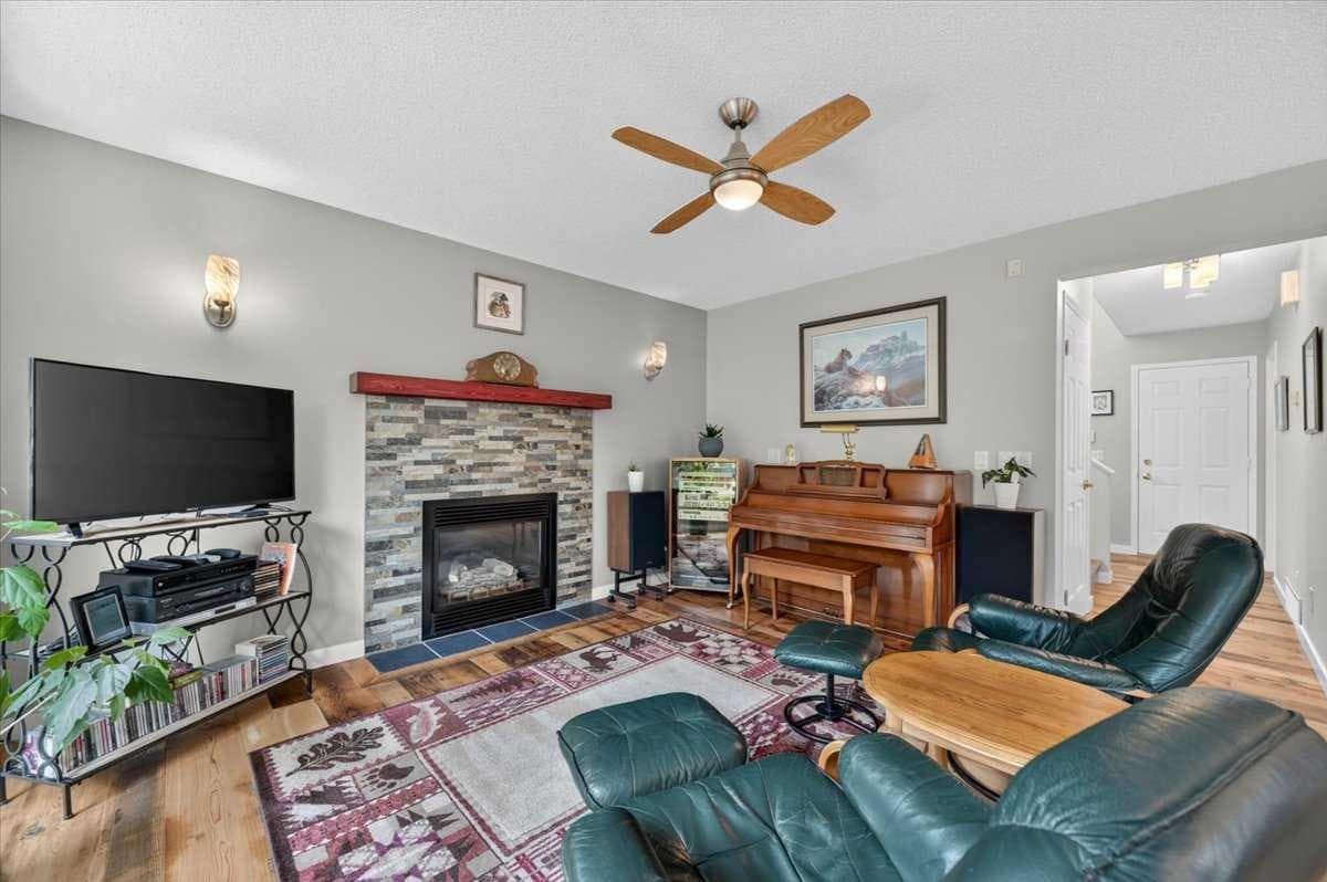 49 Hidden Valley Crescent  NW