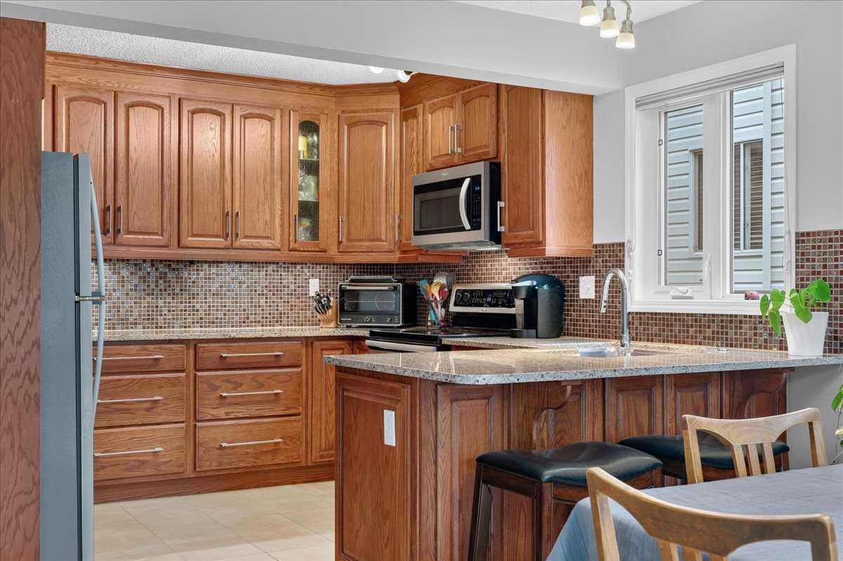 49 Hidden Valley Crescent  NW