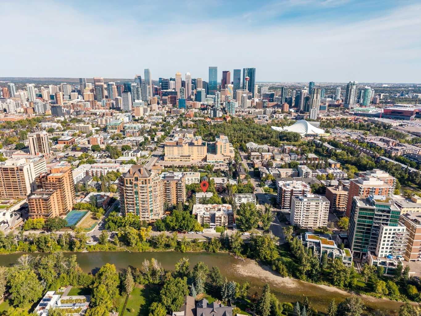 101, 215 25 Avenue SW