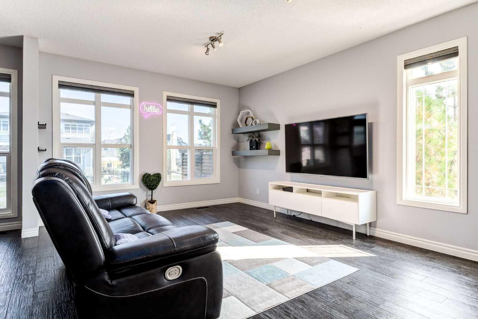 14 Marquis Heights SE