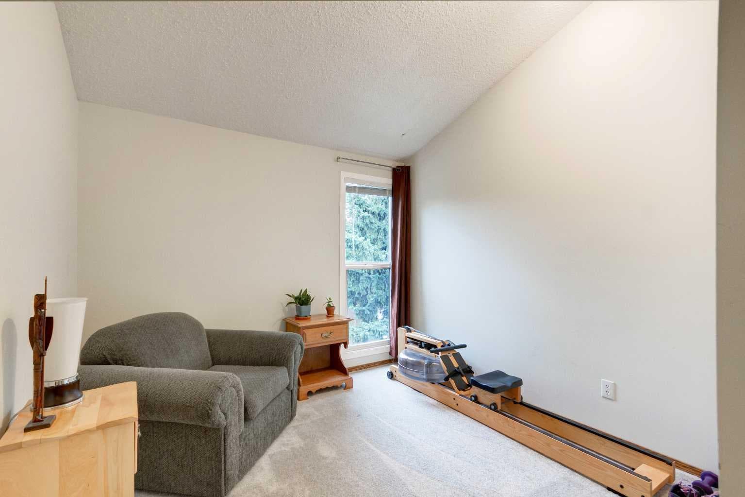 386 Brae Glen Crescent SW