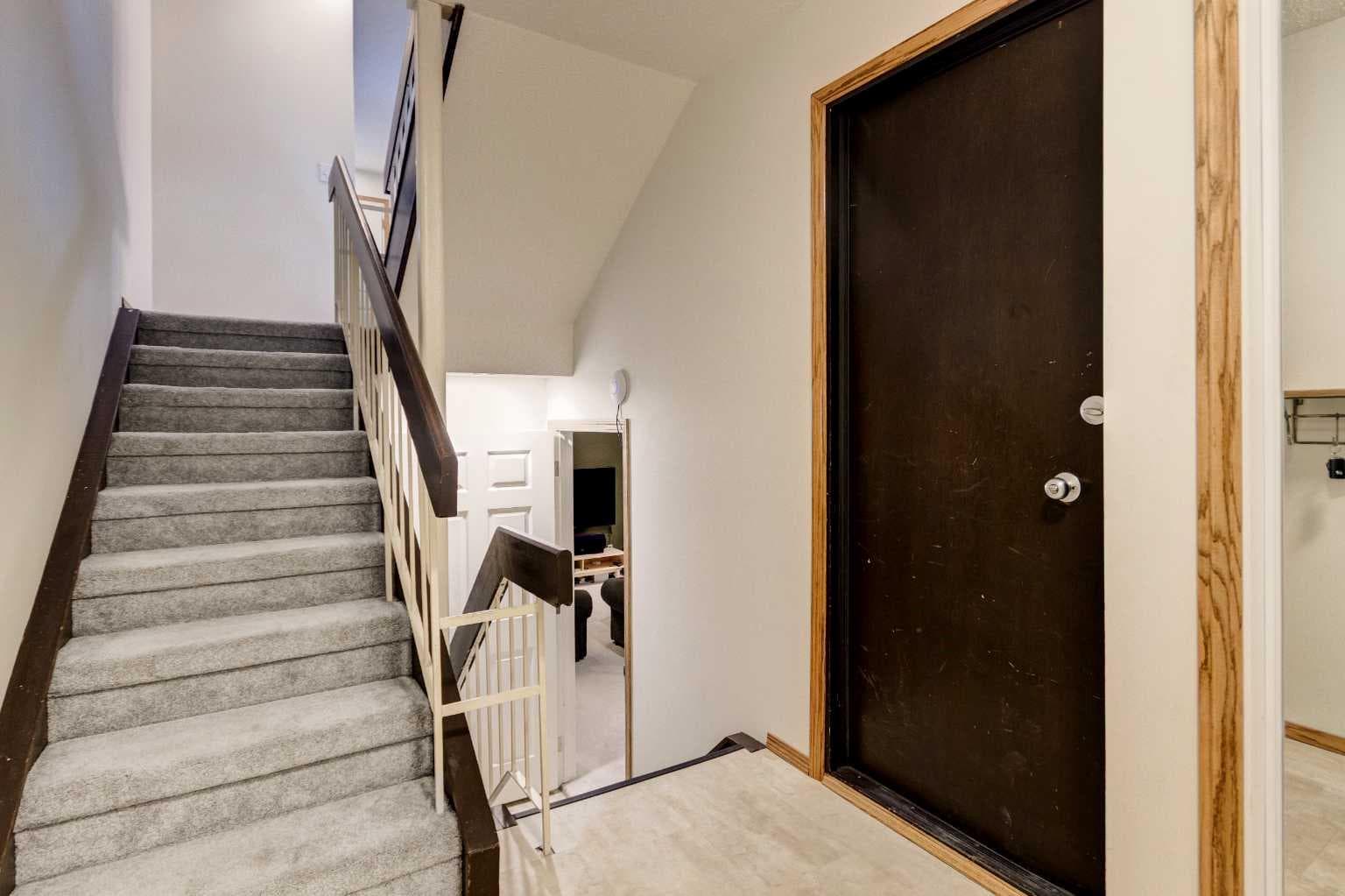 386 Brae Glen Crescent SW