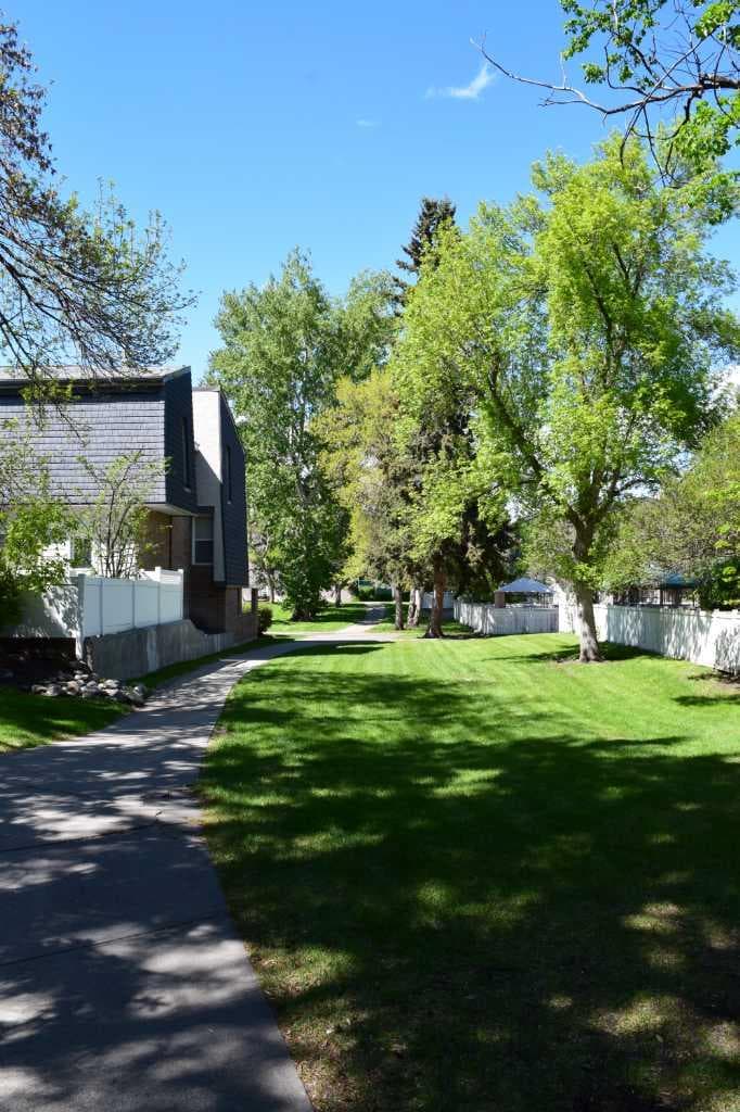 386 Brae Glen Crescent SW