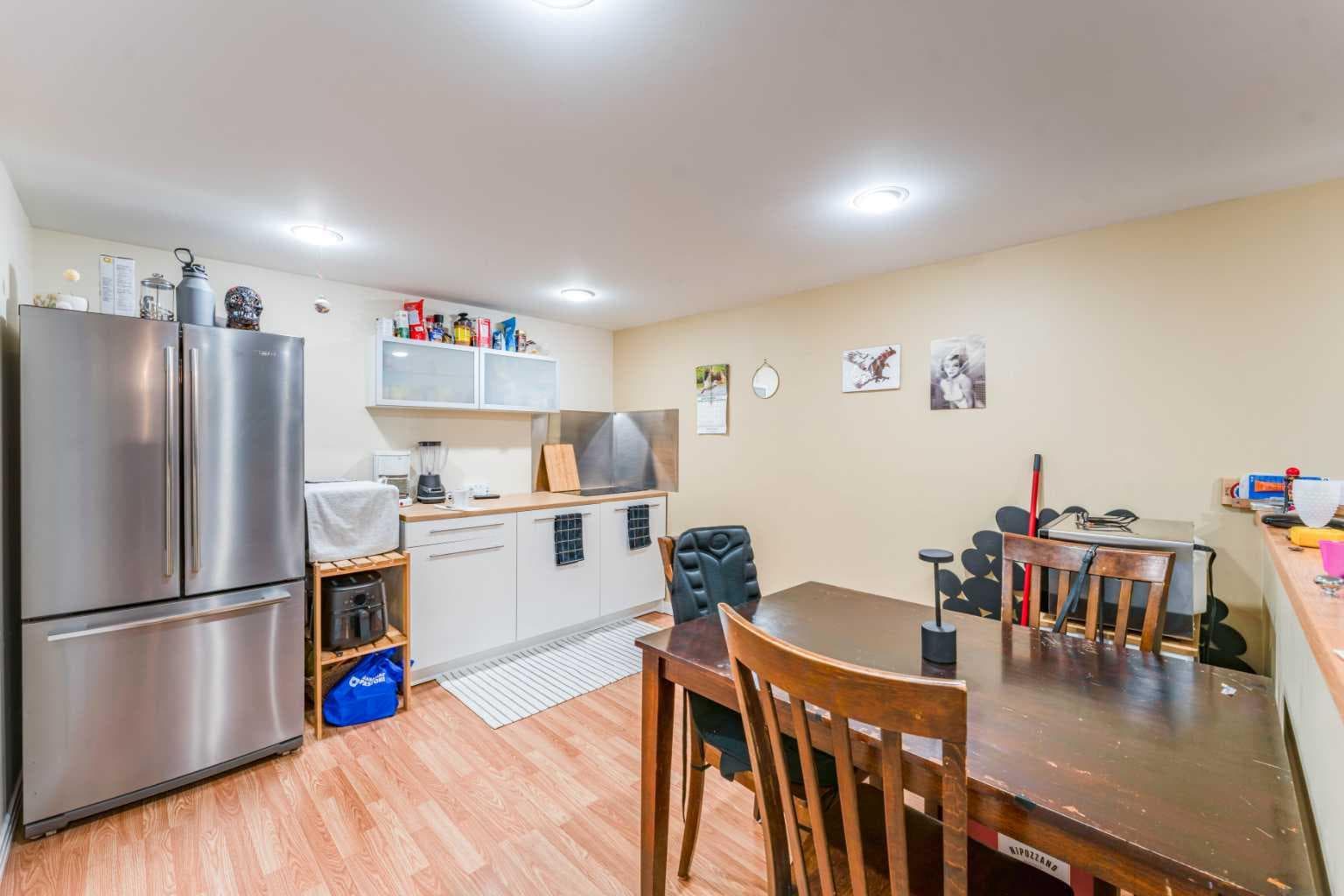 52 Windermere Road SW