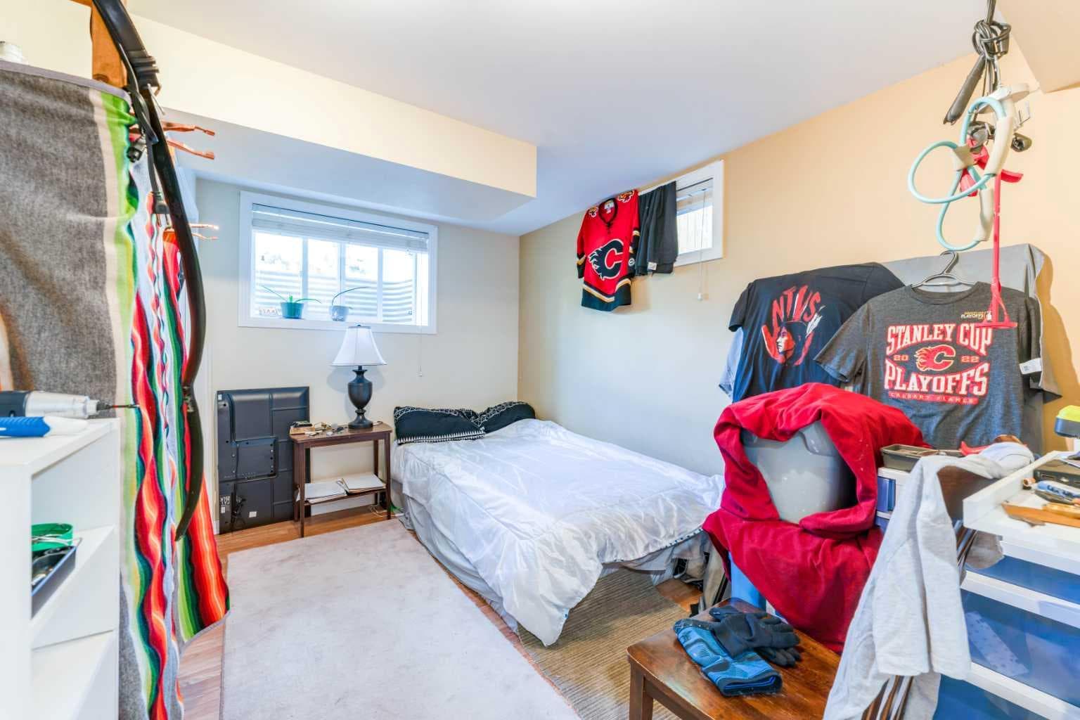 52 Windermere Road SW