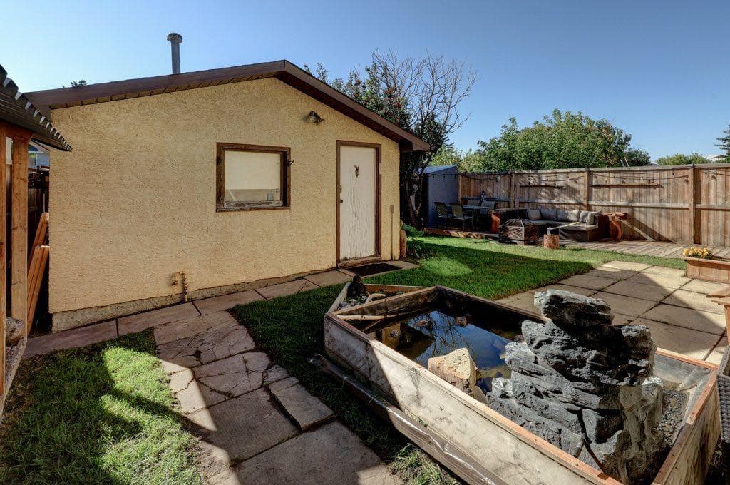 31 Castledale Way NE