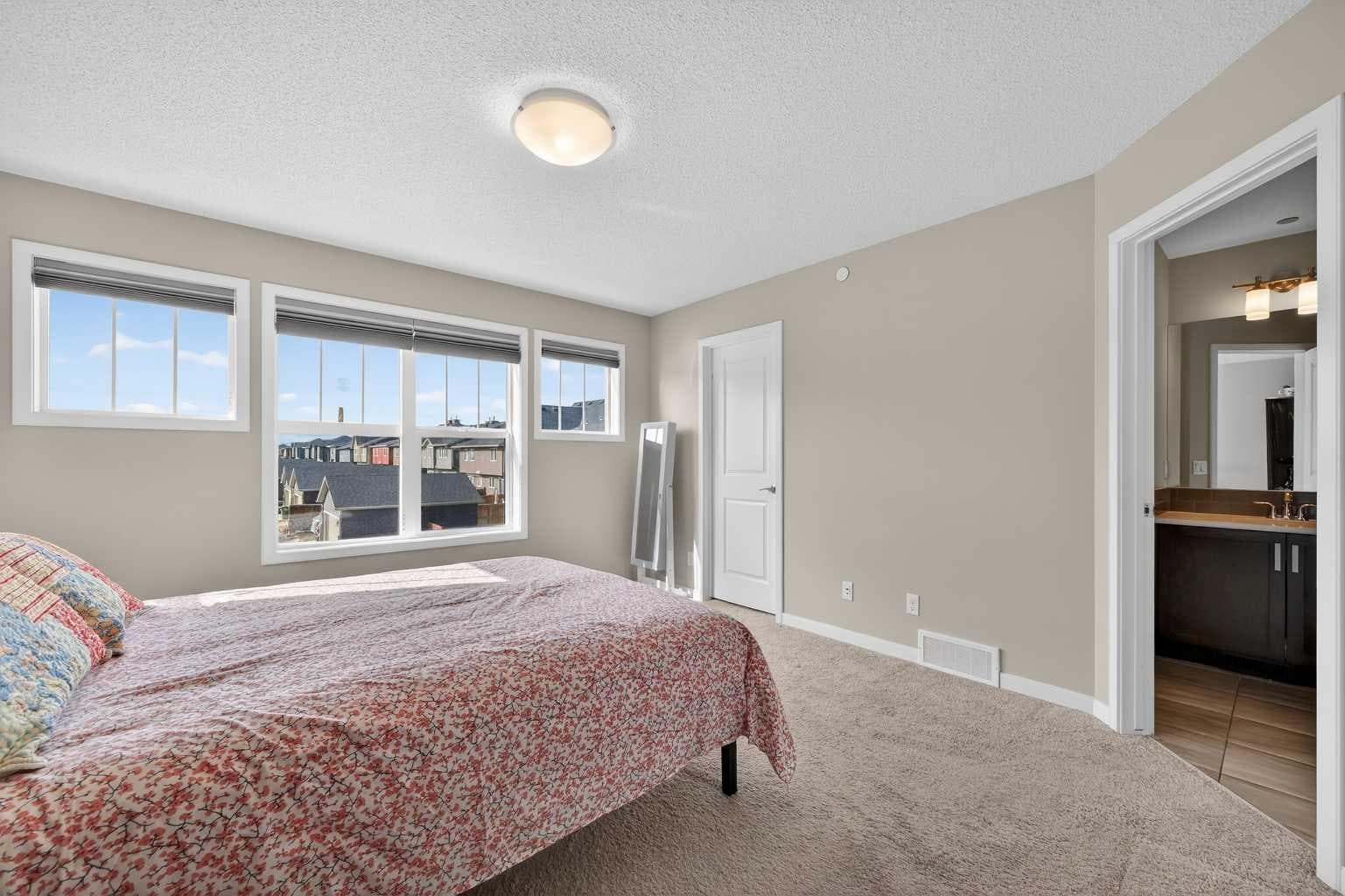 15 Fireside Crescent 