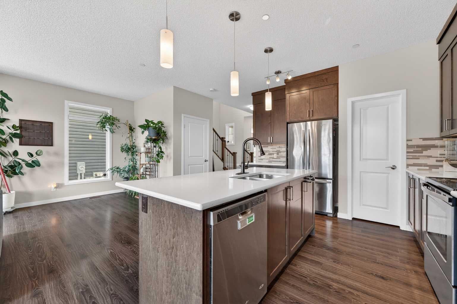 15 Fireside Crescent 