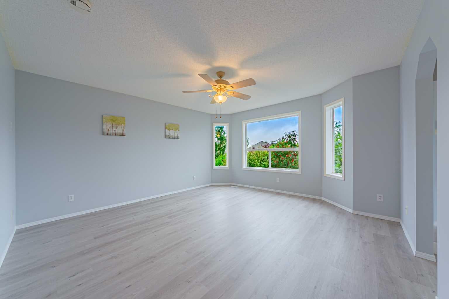 105 Arbour Ridge Park NW