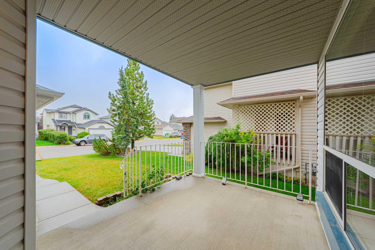 105 Arbour Ridge Park NW