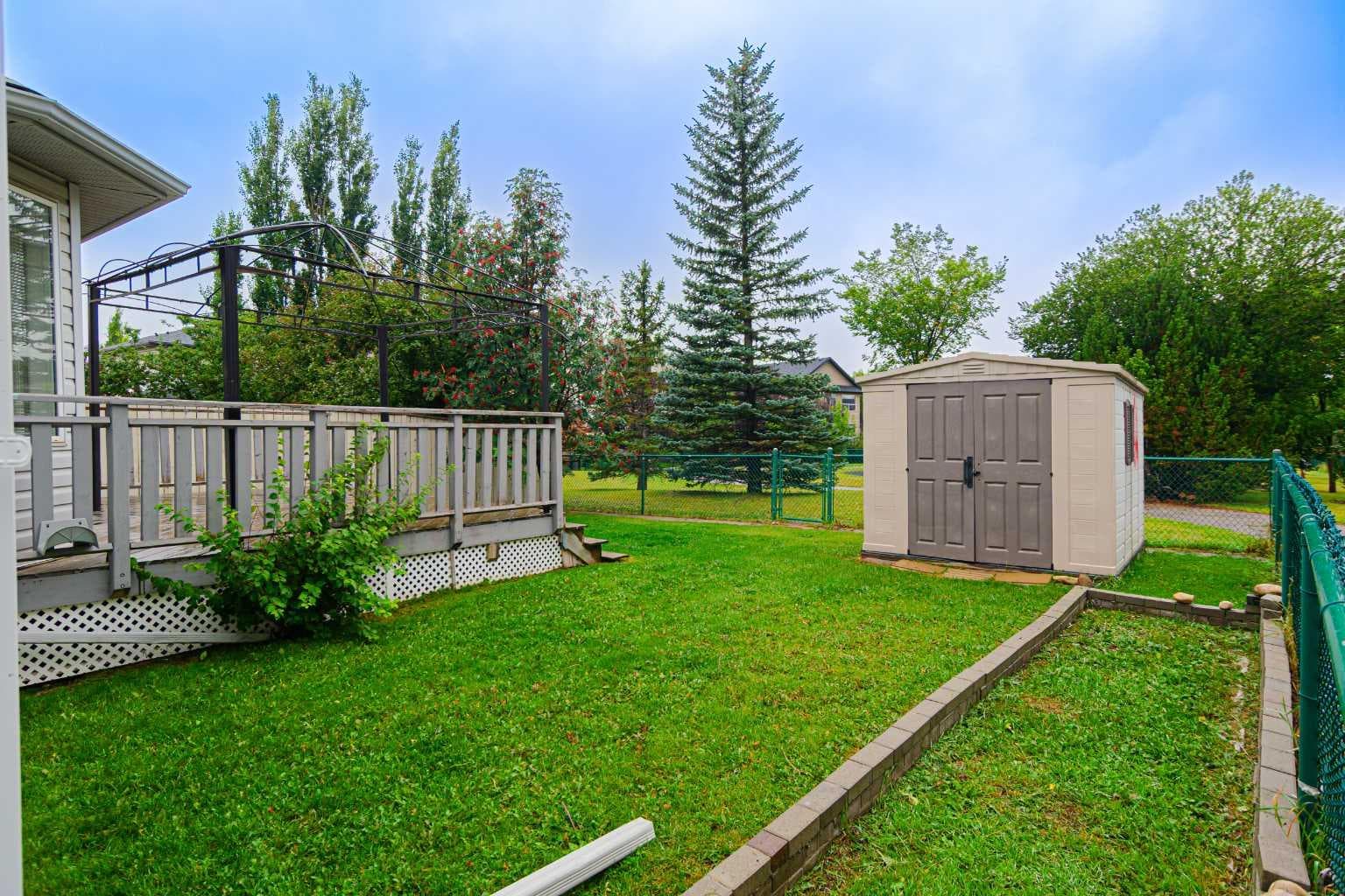 105 Arbour Ridge Park NW