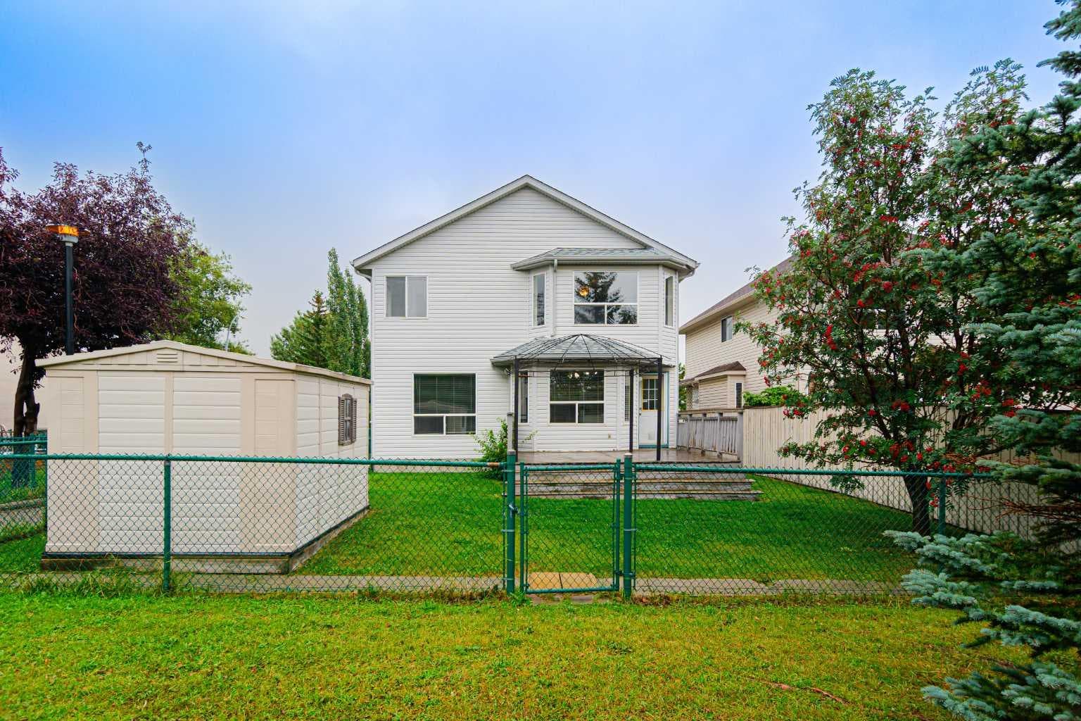 105 Arbour Ridge Park NW
