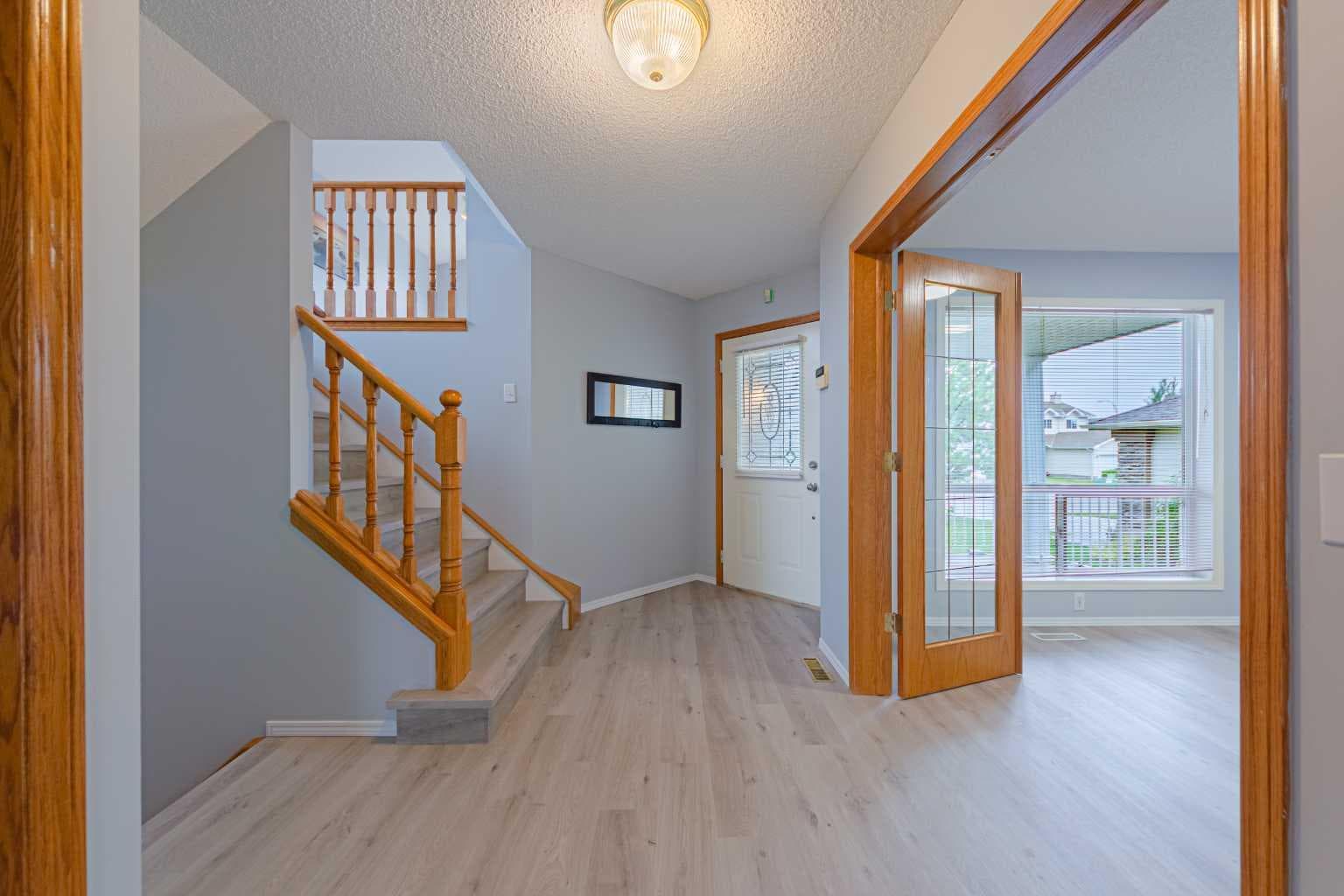 105 Arbour Ridge Park NW