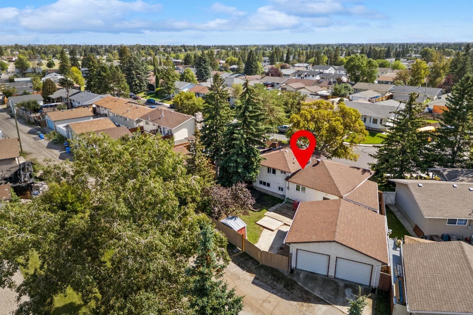 147 Manora Hill NE