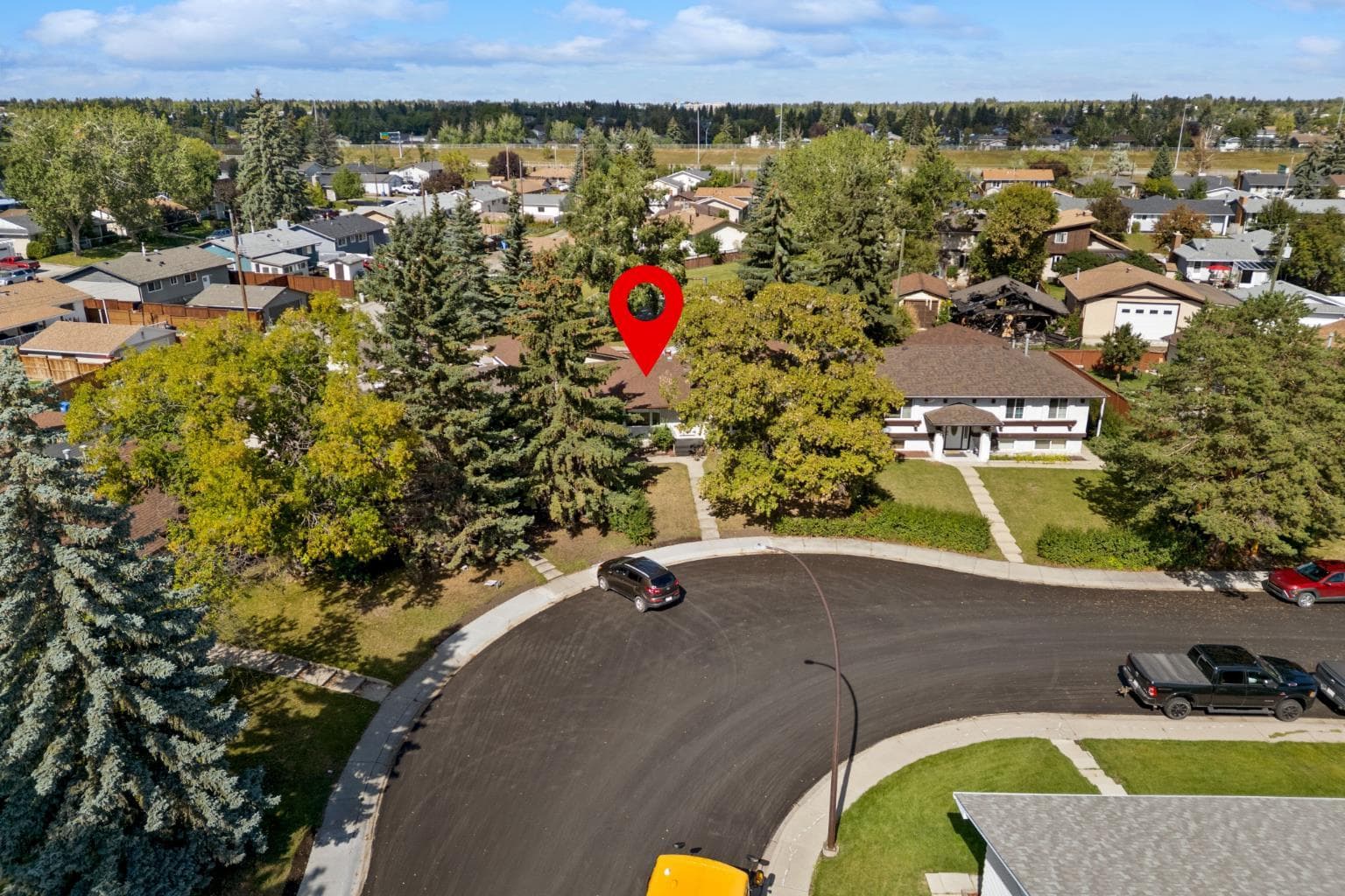 147 Manora Hill NE