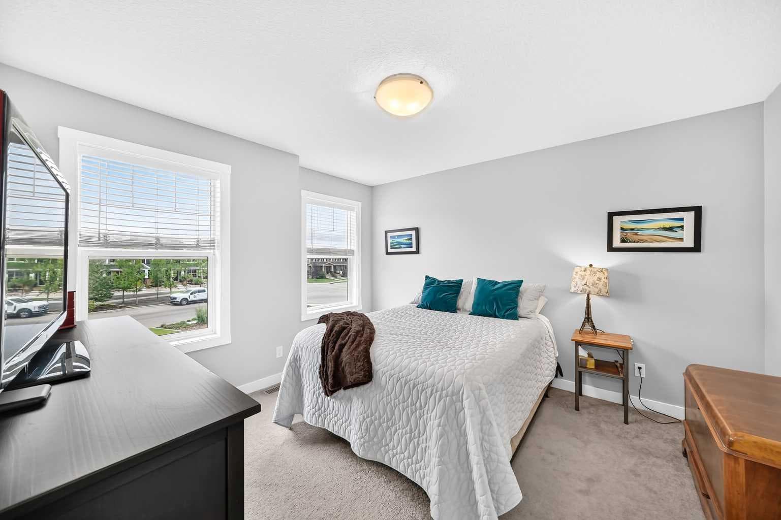 1213 Midpark Lane SW