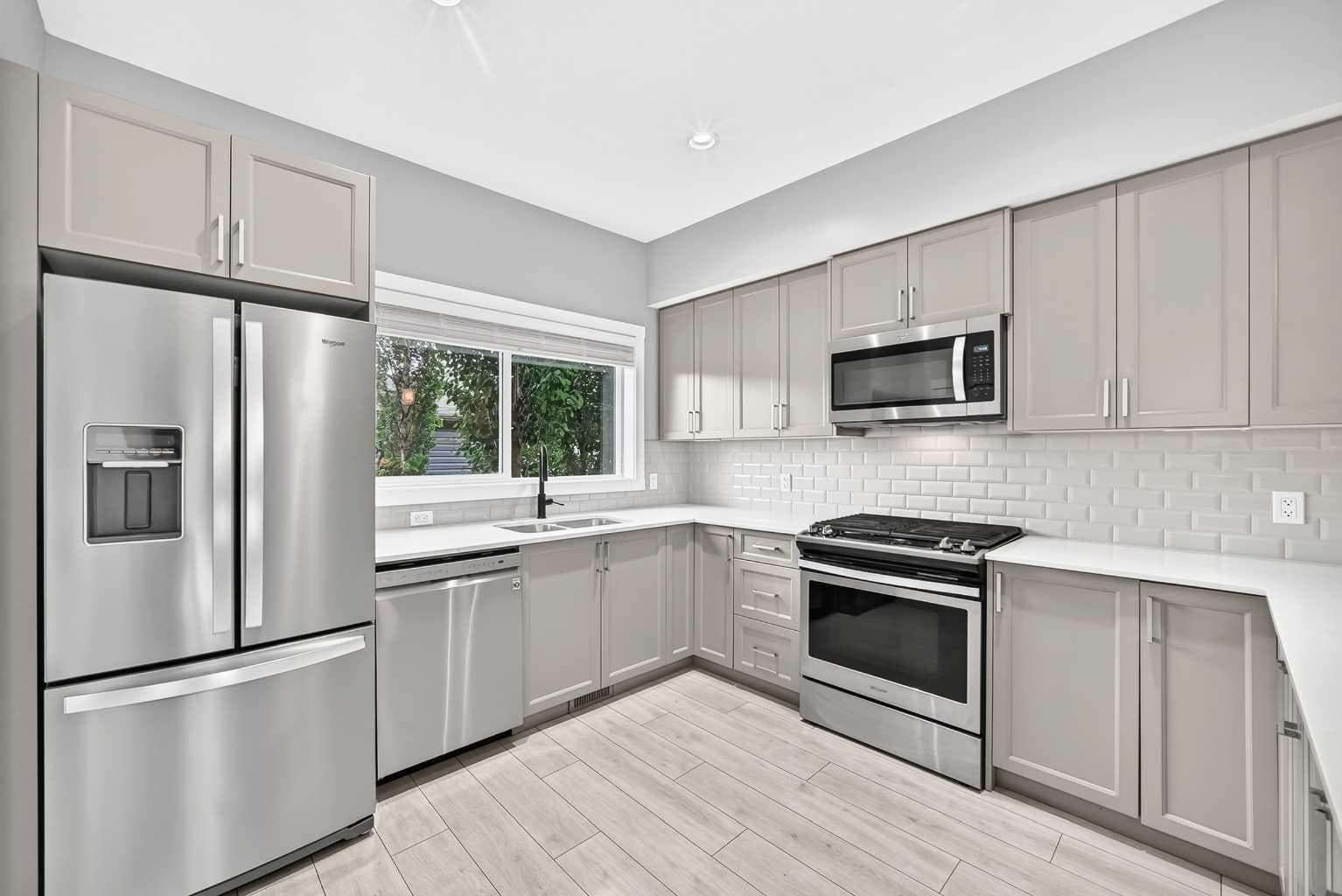 1213 Midpark Lane SW