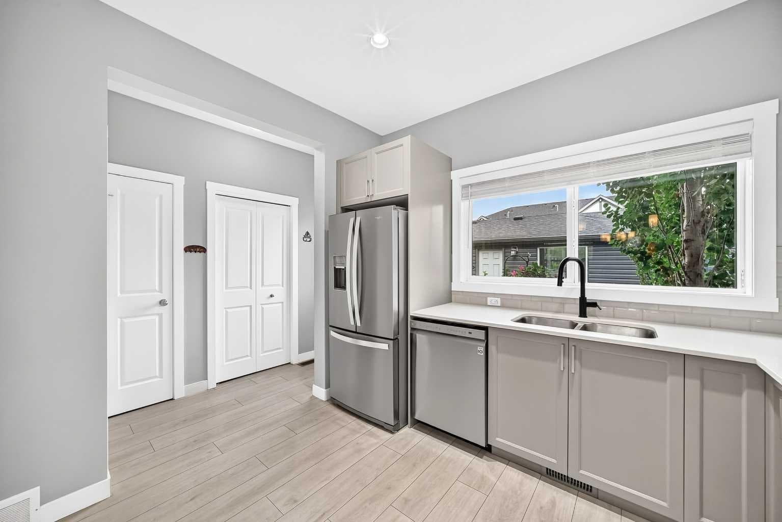 1213 Midpark Lane SW