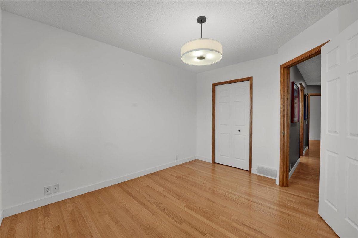 50 Springbank Crescent SW