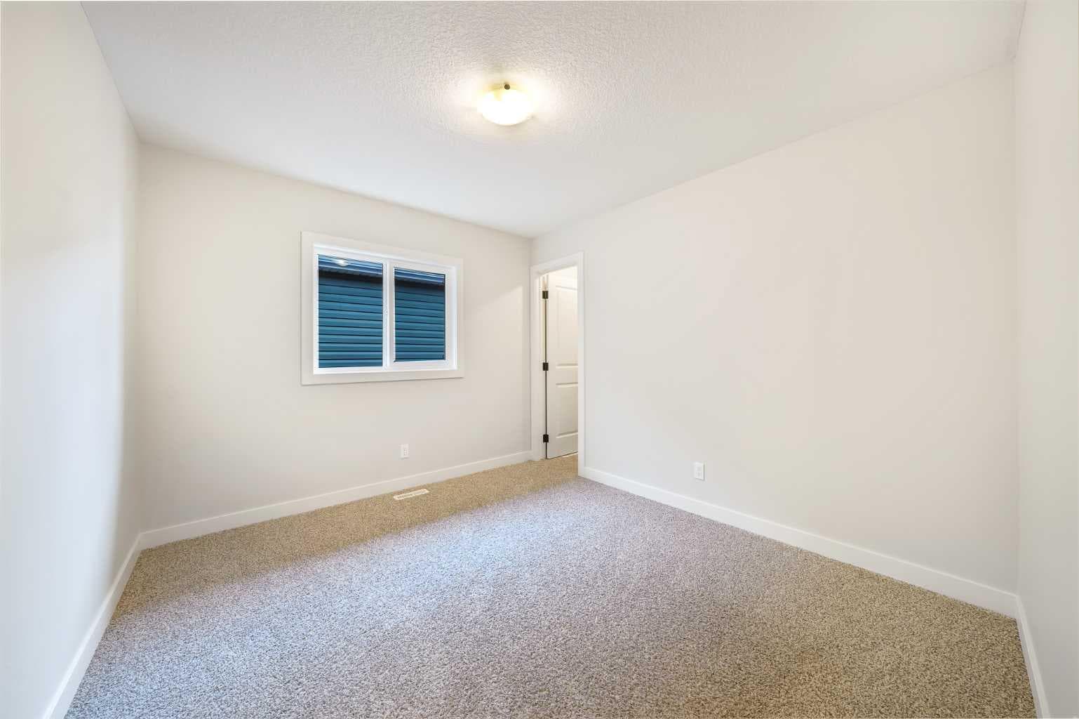 14 Rivercrest Common 