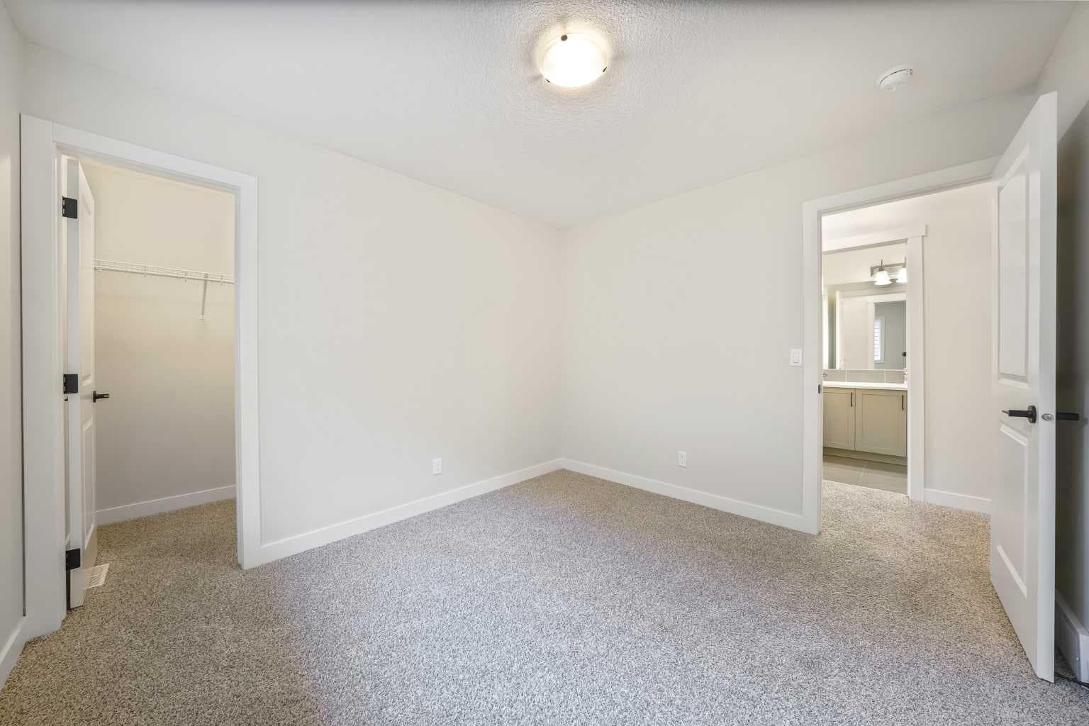 14 Rivercrest Common 