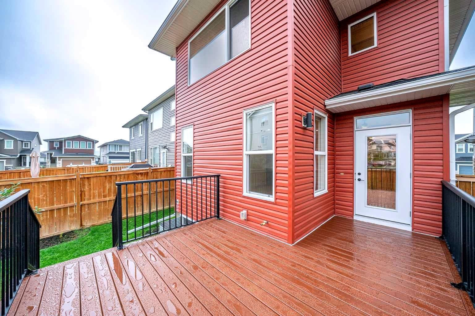 14 Rivercrest Common 
