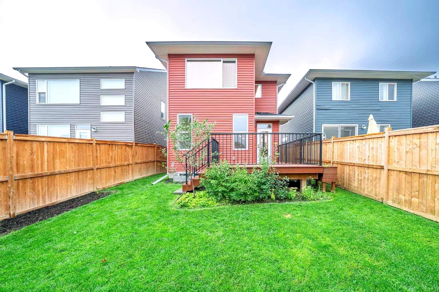 14 Rivercrest Common 