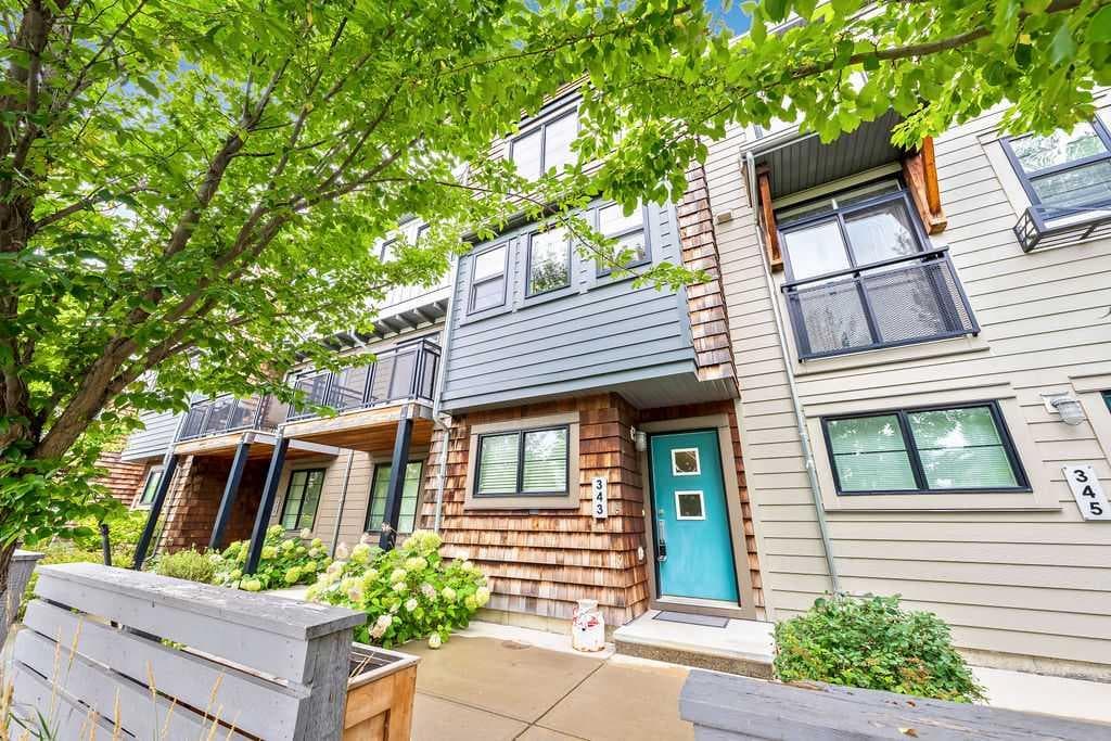343 Walden Drive SE