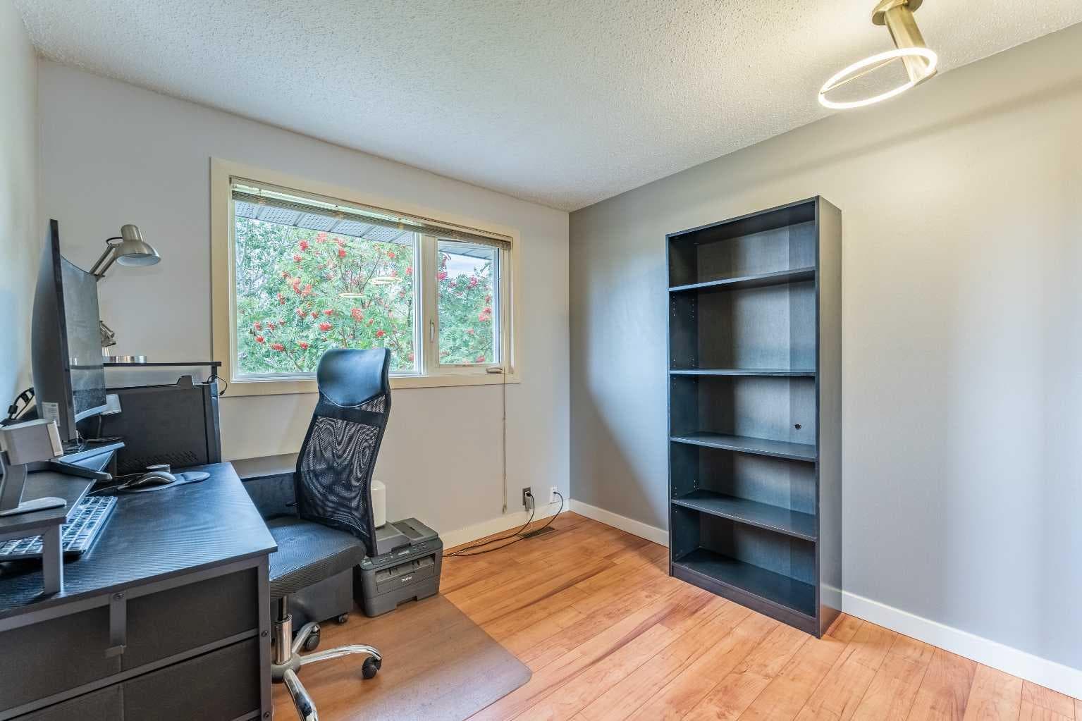 40 Fonda Crescent SE
