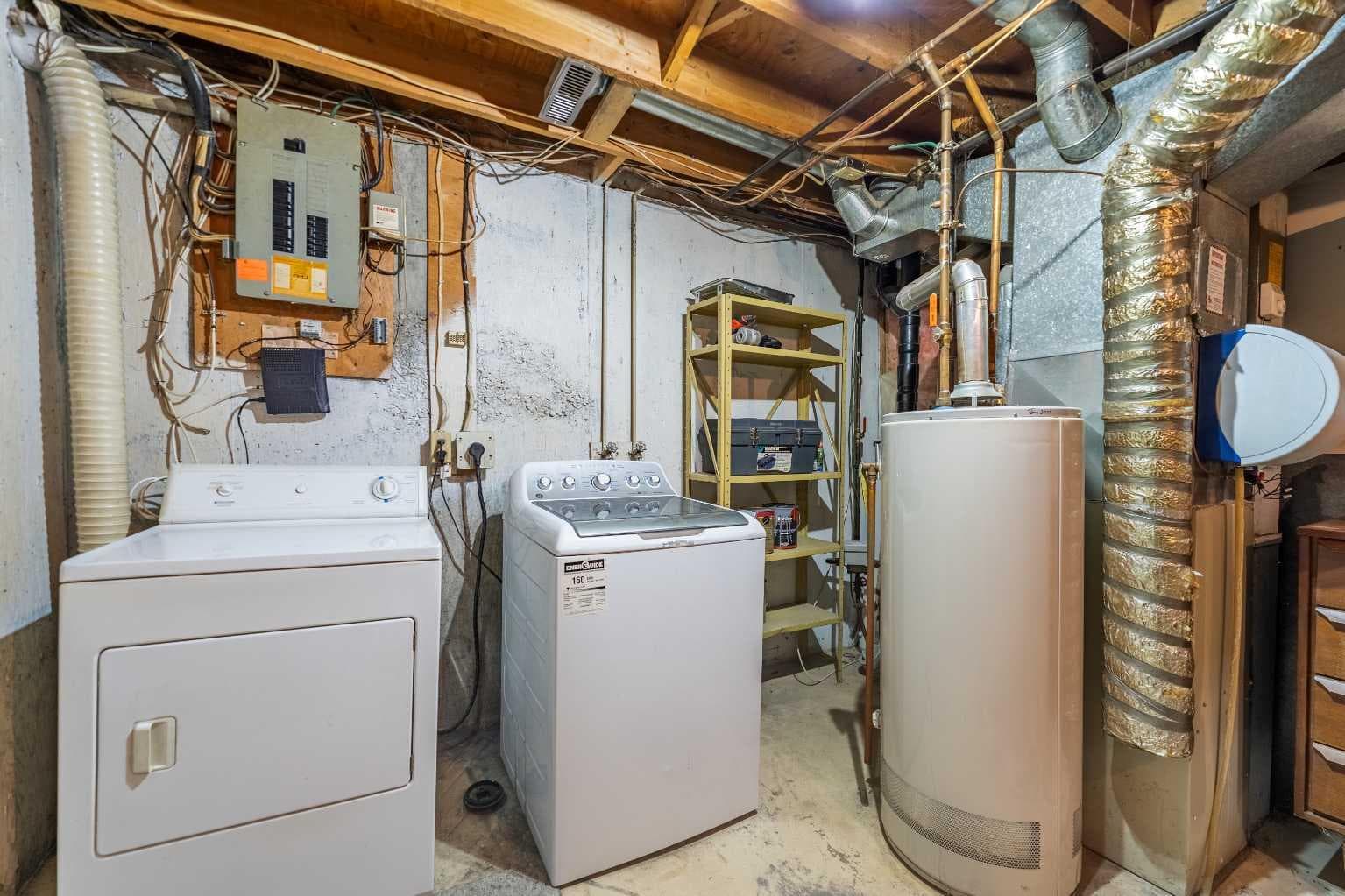 40 Fonda Crescent SE