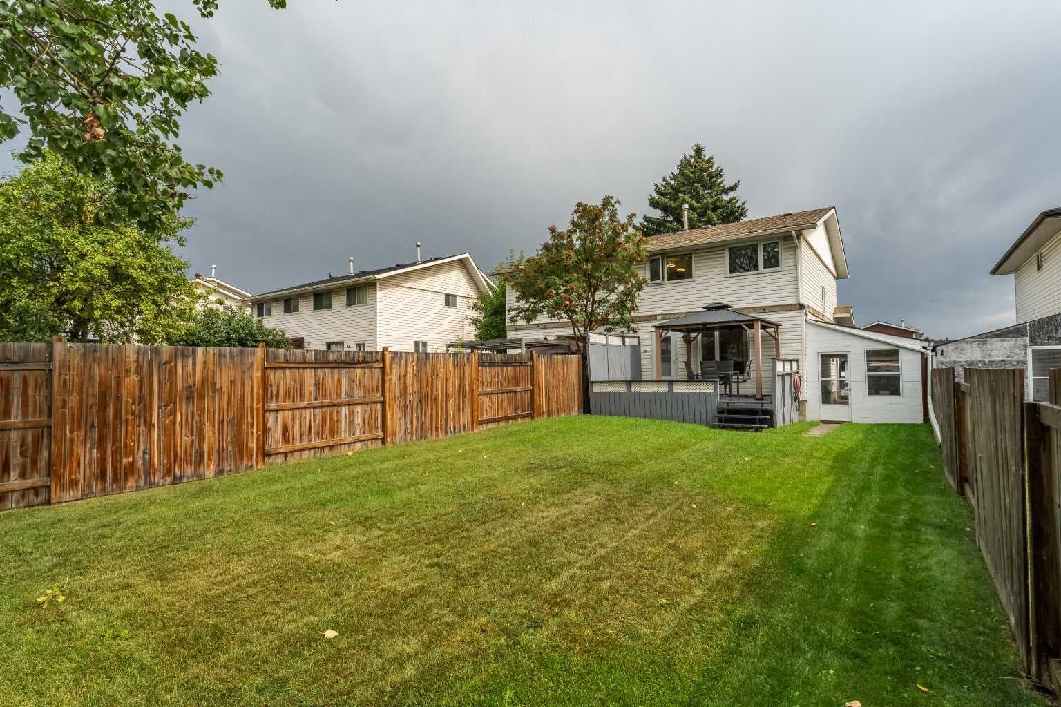 40 Fonda Crescent SE