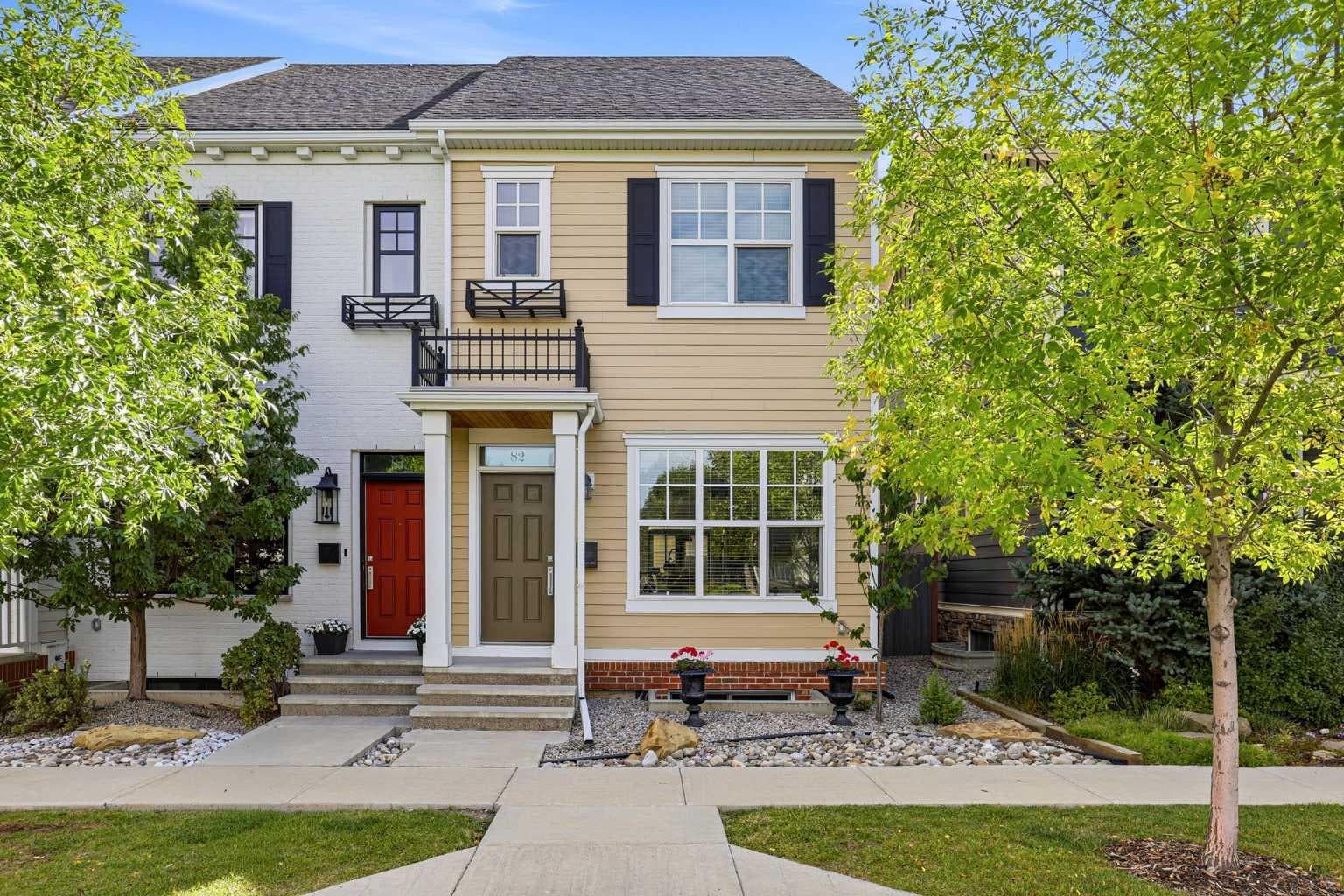 82 Dieppe Drive SW